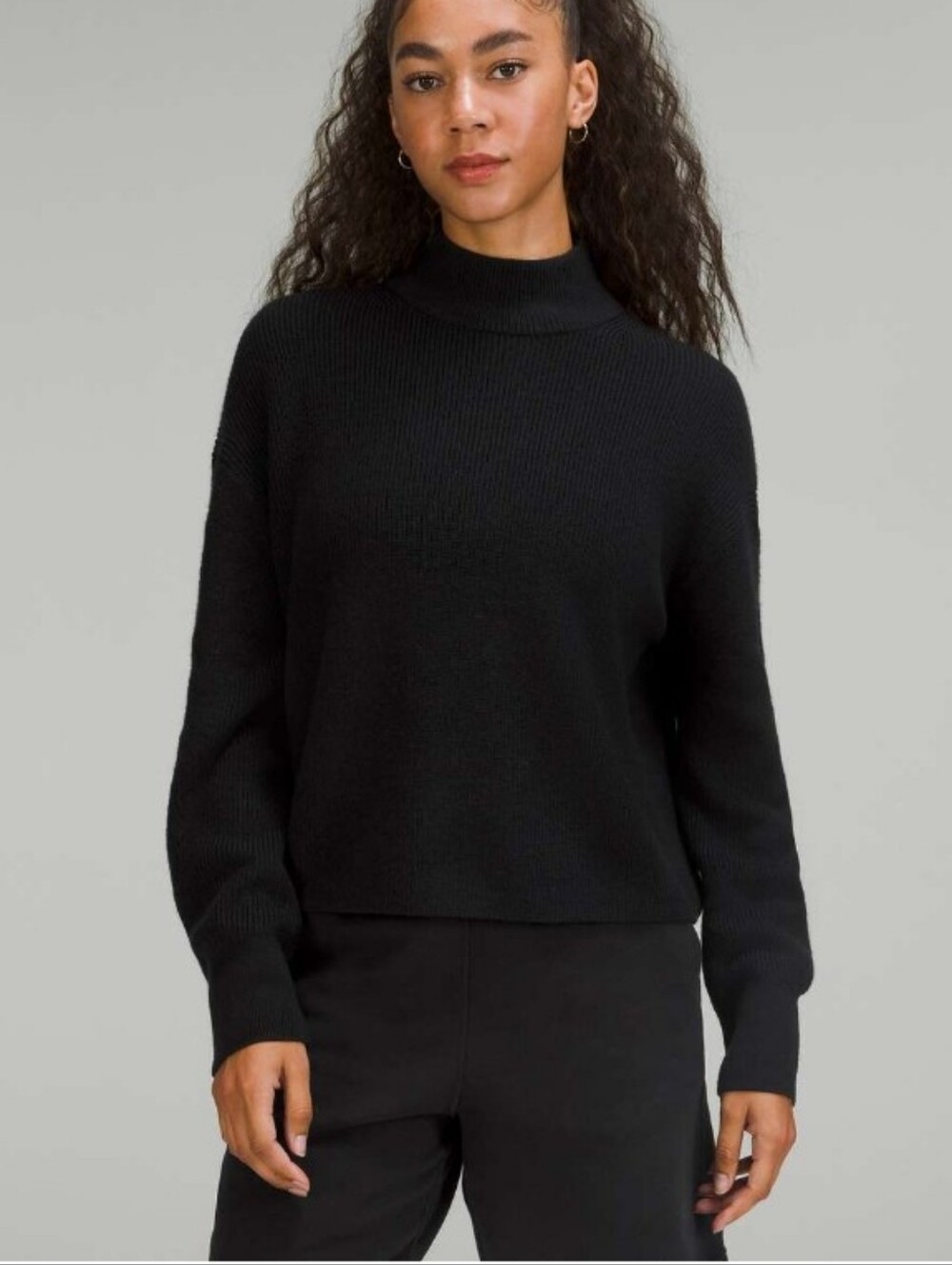 lululemon athletica Black Ribbed Turtleneck Sweater Sz 18